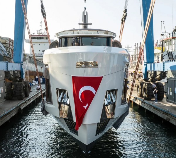 Superyacht WATERLILY