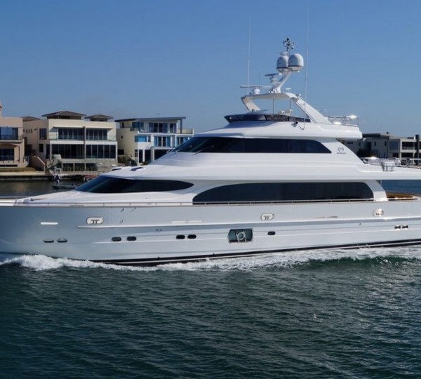 Superyacht From HORIZON