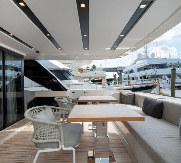 Luxury Yacht CLIC