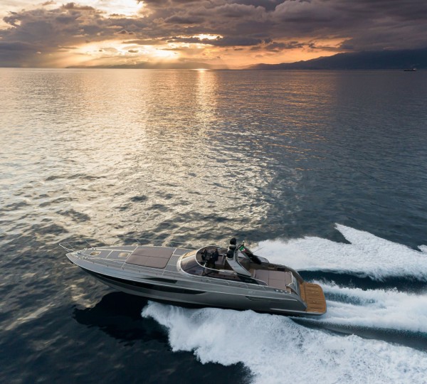 Luxury Yacht MY LIFE FIVE III