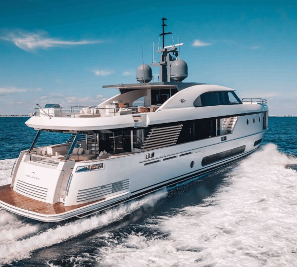 Luxury Yacht PROPOSITION