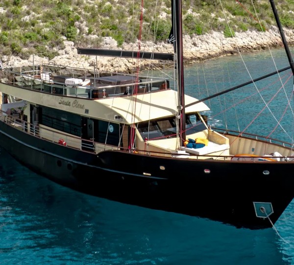 Luxury Yacht SANTA CLARA