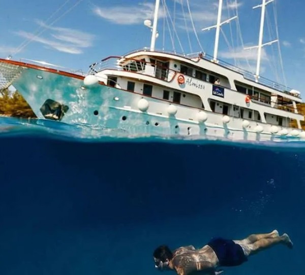 Motor Sailer ALMISSA