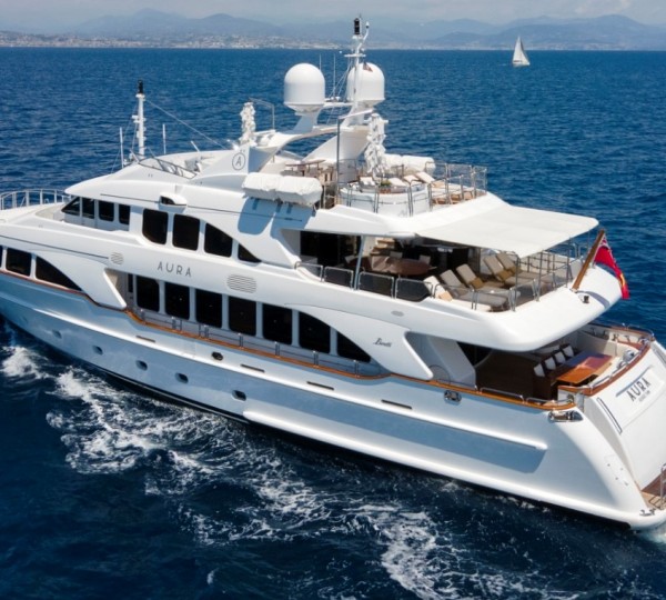 Motor Yacht AURA