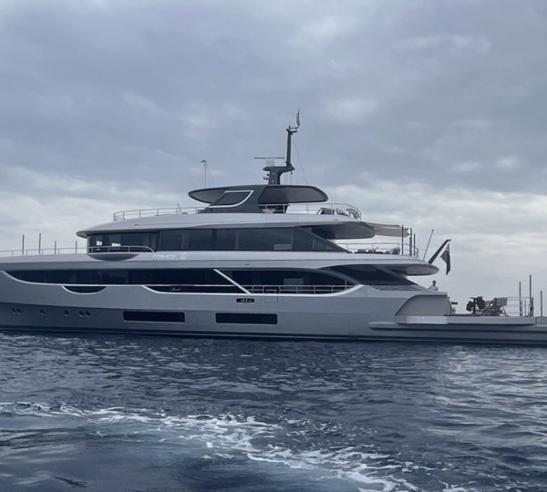 Motor Yacht COSMICO