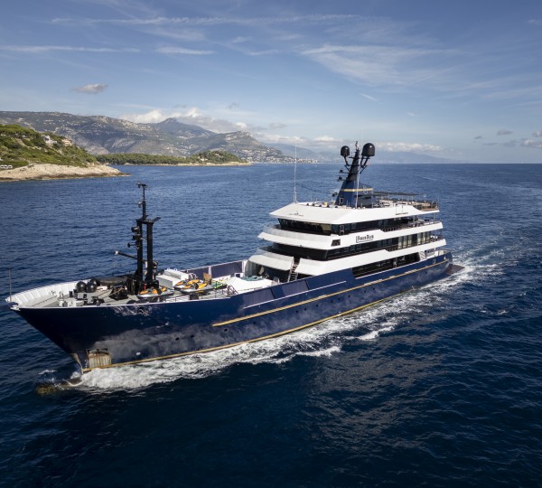 Motor Yacht FORCE BLUE