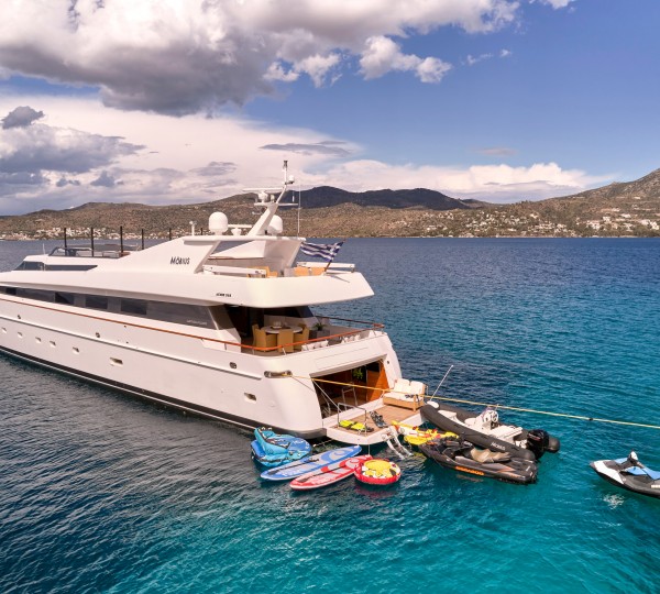 Motor Yacht MOBIUS