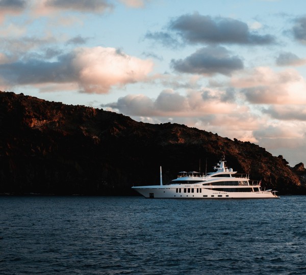 Motor Yacht MOONSTONE