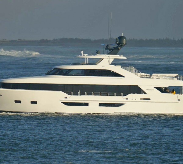 Motor Yacht PRICELESS