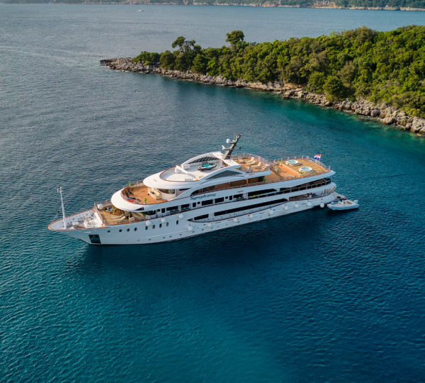 Motor Yacht SYMPHONY