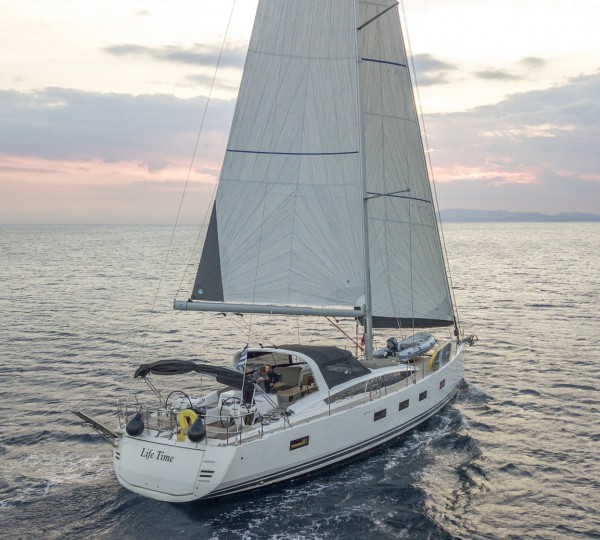 Sailing Yacht LIFE TIME