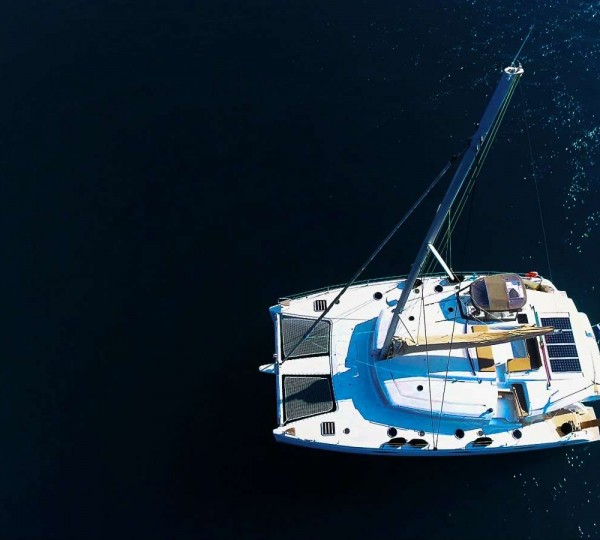 Super Yacht HIGH FIVE