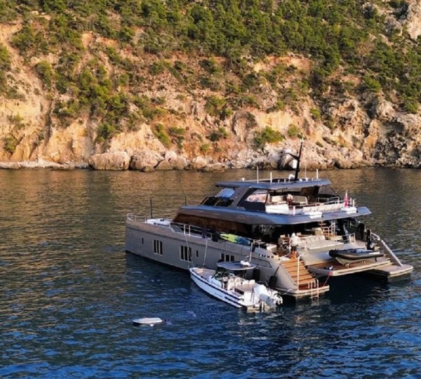 Superyacht AMITATU