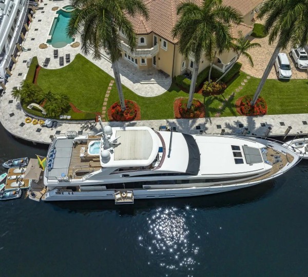 Superyacht BEACHFRONT 2