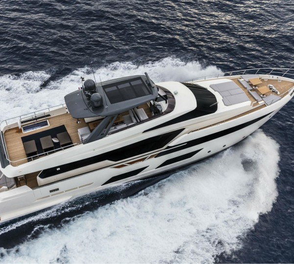 Superyacht DATE NIGHT