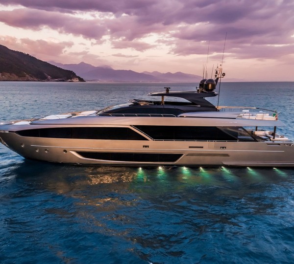 Superyacht DON'T WORRY