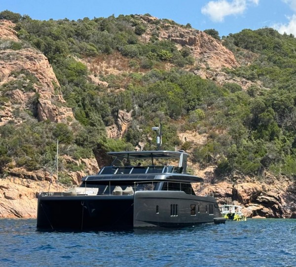 Superyacht DOUBLE HAPPINESS