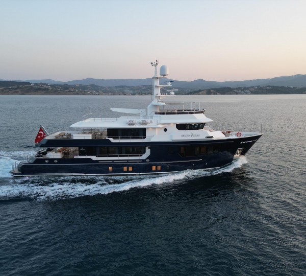 Superyacht SEVEN SEAS