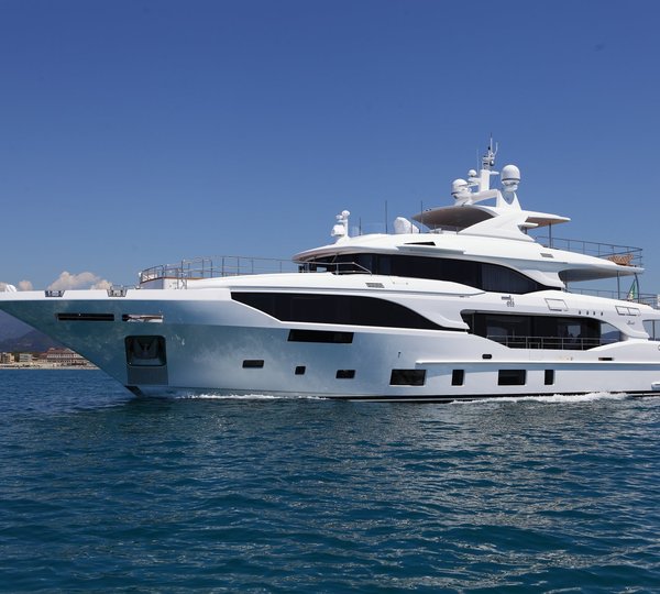 116 By Benetti