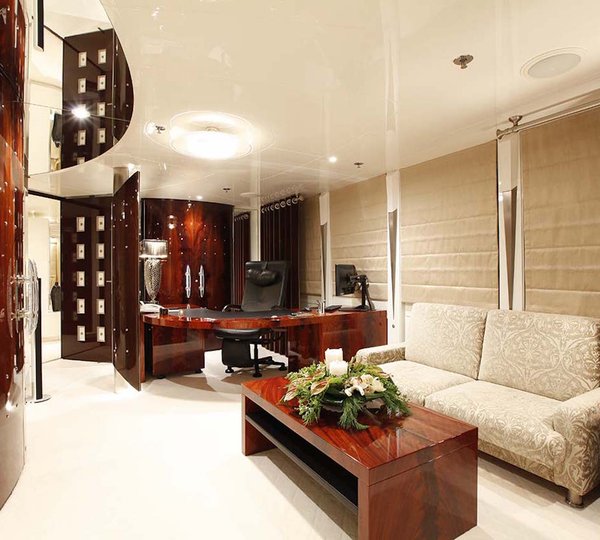 Master Stateroom Office