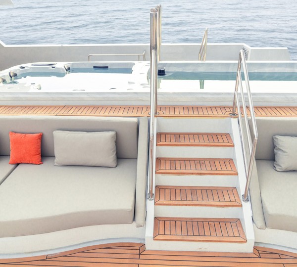 Jacuzzi Swimming pool