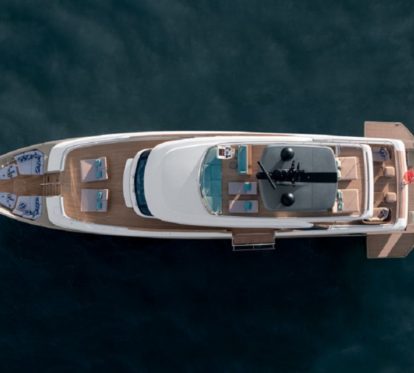 Spacious trideck design