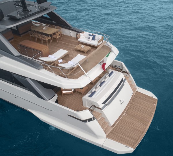 Aft deck spaces