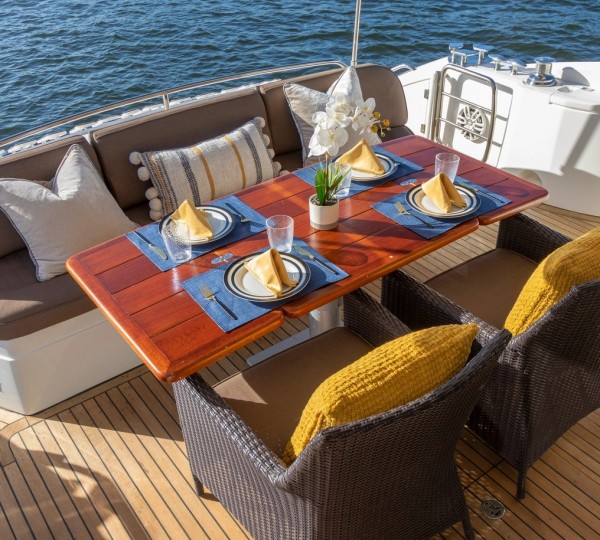 Alfresco dining on the aft deck