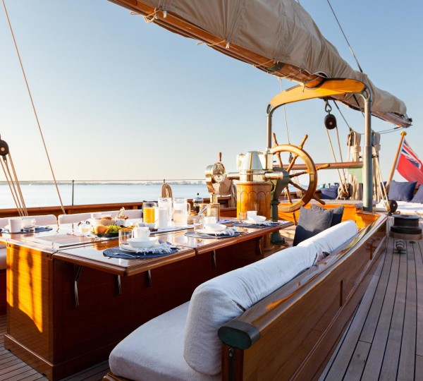 Cockpit dining table