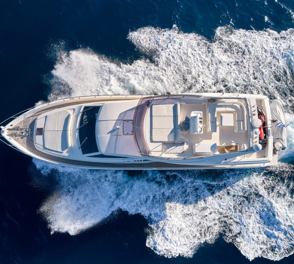 Elegant flybridge design