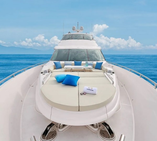 Lovely pristine deck spaces