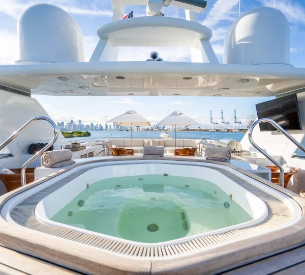 Sun deck jacuzzi