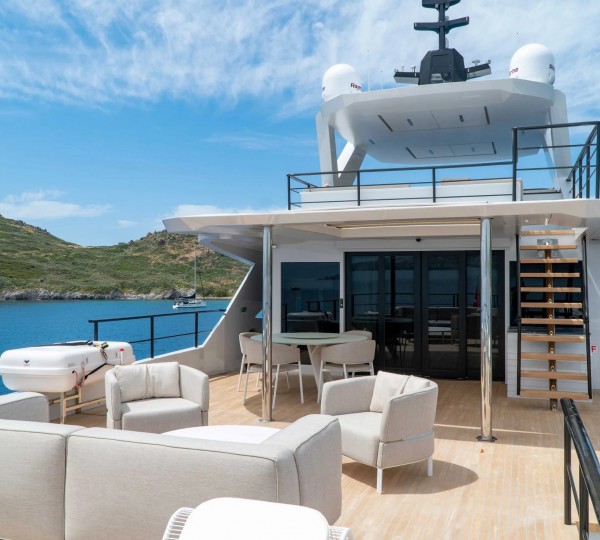 Upper deck view forward