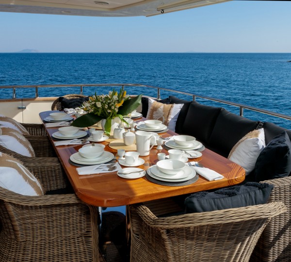 Main deck aft dining