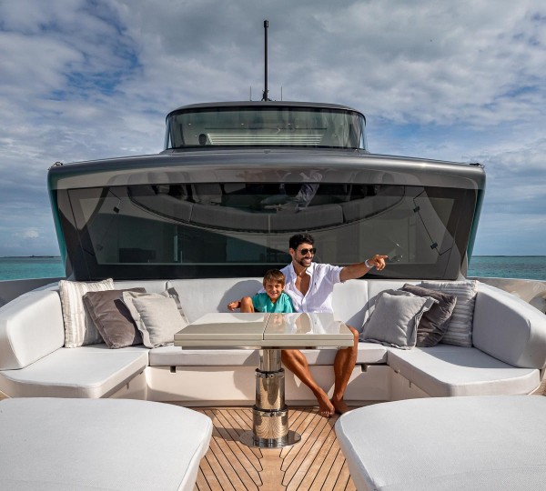 Flexible foredeck space