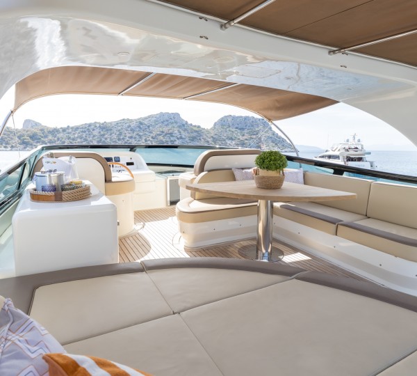 Flybridge view from port side sunpads