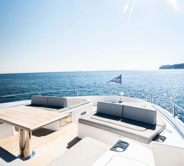 Open views from the foredeck