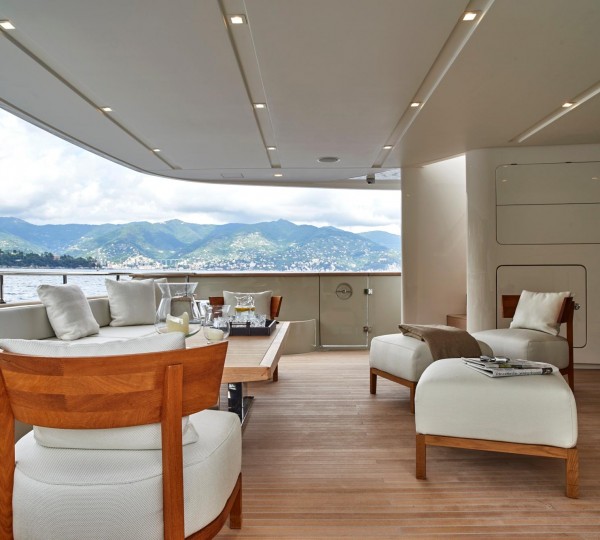  Bridge deck aft lounge area