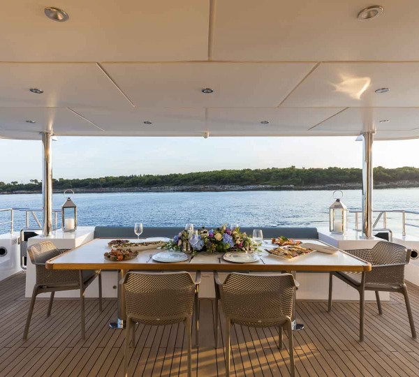  Main deck aft dining