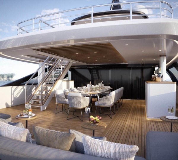 Upper deck aft dining