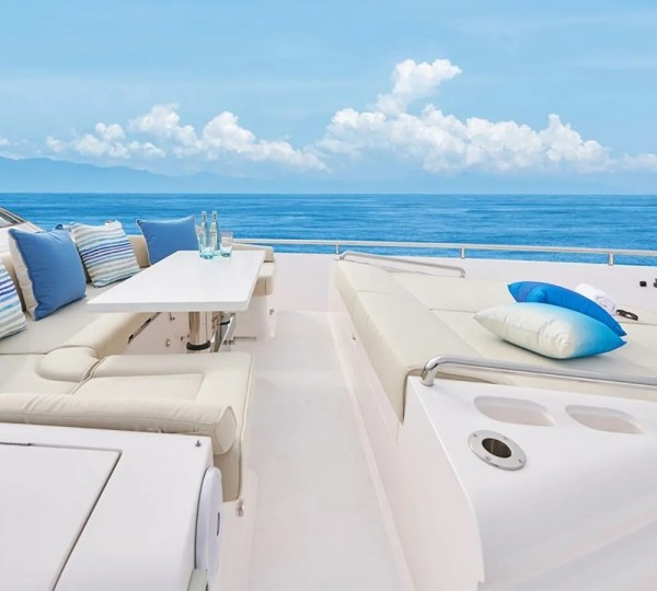 Foredeck luxury