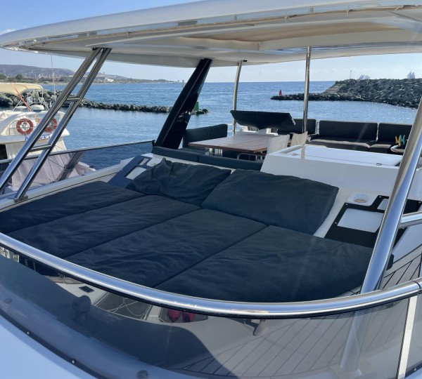 Flybridge sun cushions
