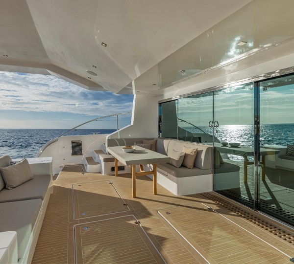 Main deck aft forward facing sofa