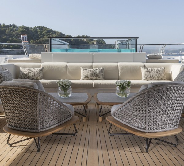 Main deck aft pool