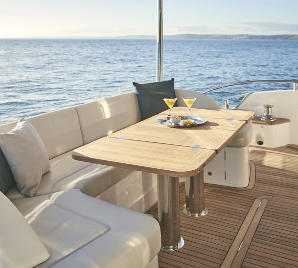 Aft deck dining