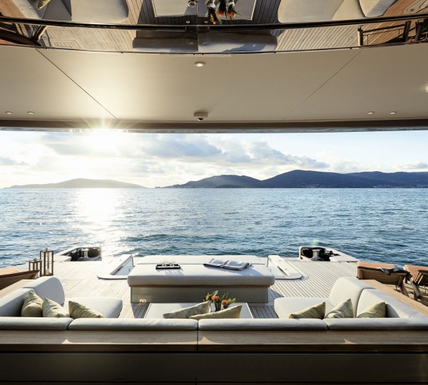 Open views from the stern