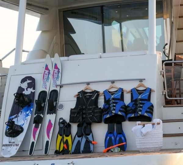  Selection of water toys