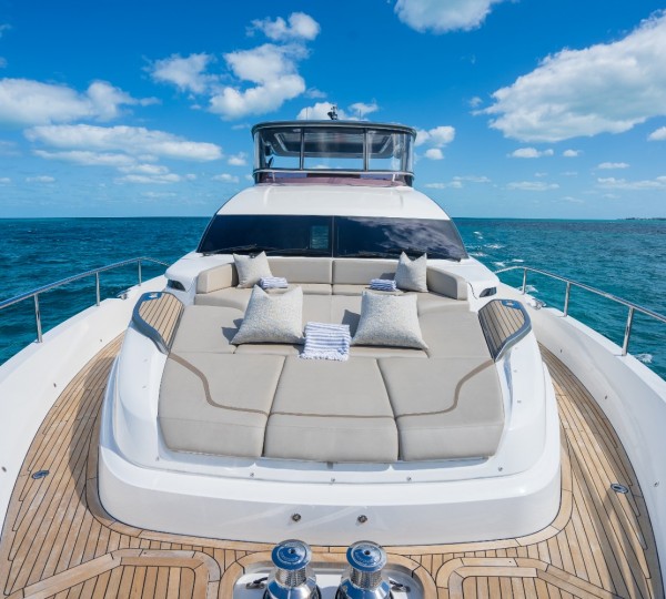 Foredeck sun pads with adjustable sections