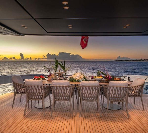 Main deck dining view aft