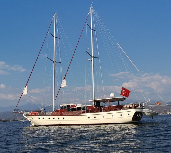 DIAMOND LILA - Main shot